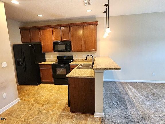 3rd image of 429 OASIS Lane