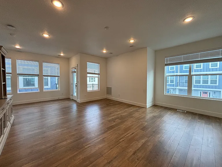 3469 S Arabella Ct — Photo 4