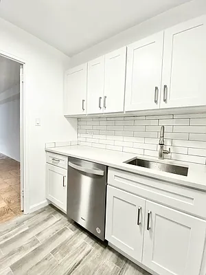 Rented by Bond New York | media 53