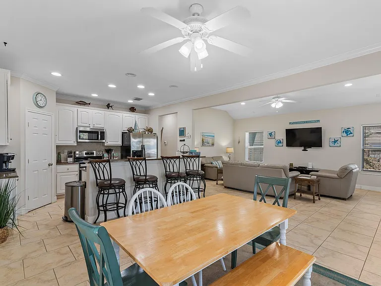 13819 Mutiny Ln — Photo 25