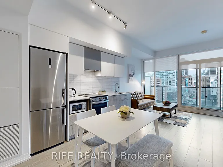 251 Jarvis St #830 — Photo 16
