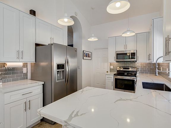 3rd image of 10487 E Terra Dr