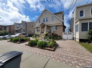 1653 Maple St, Fort Lee, NJ 07024