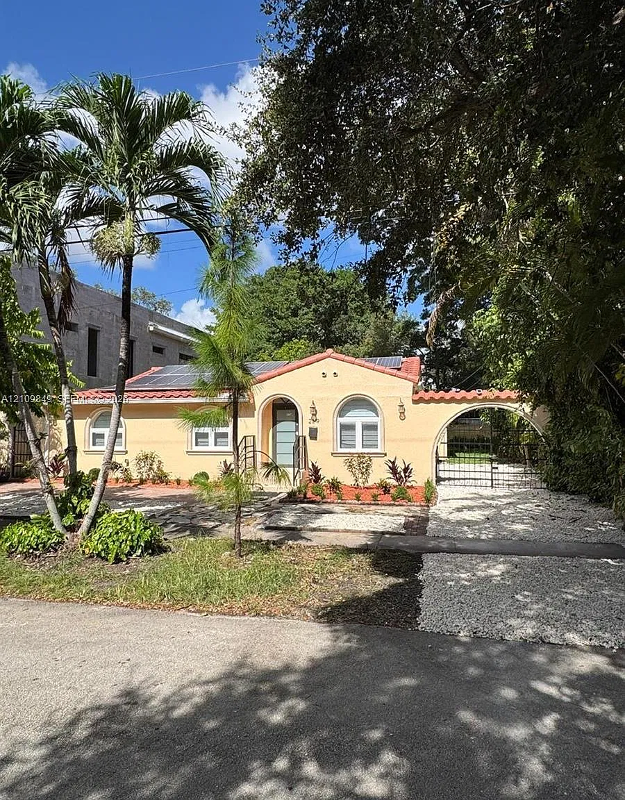 Ocean View Heights — Photo 1