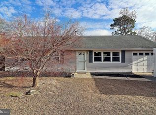 4 Revere Ct, Barnegat, NJ 08005