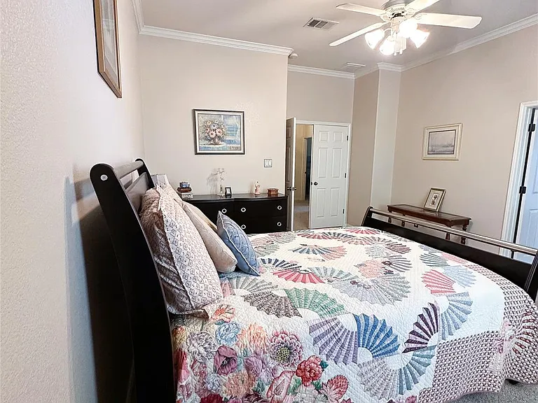 2121 Settlers Park Loop — Photo 13
