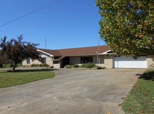 2228 N Broadway St, Checotah, OK 74426