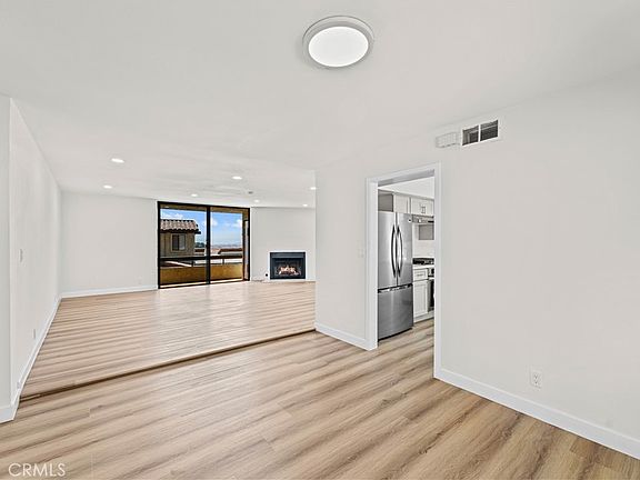 5th image of 734 Fremont Villas