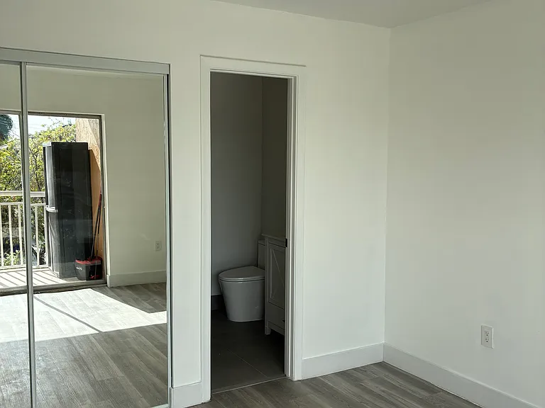 17051 NE 35th Ave #207 — Photo 14