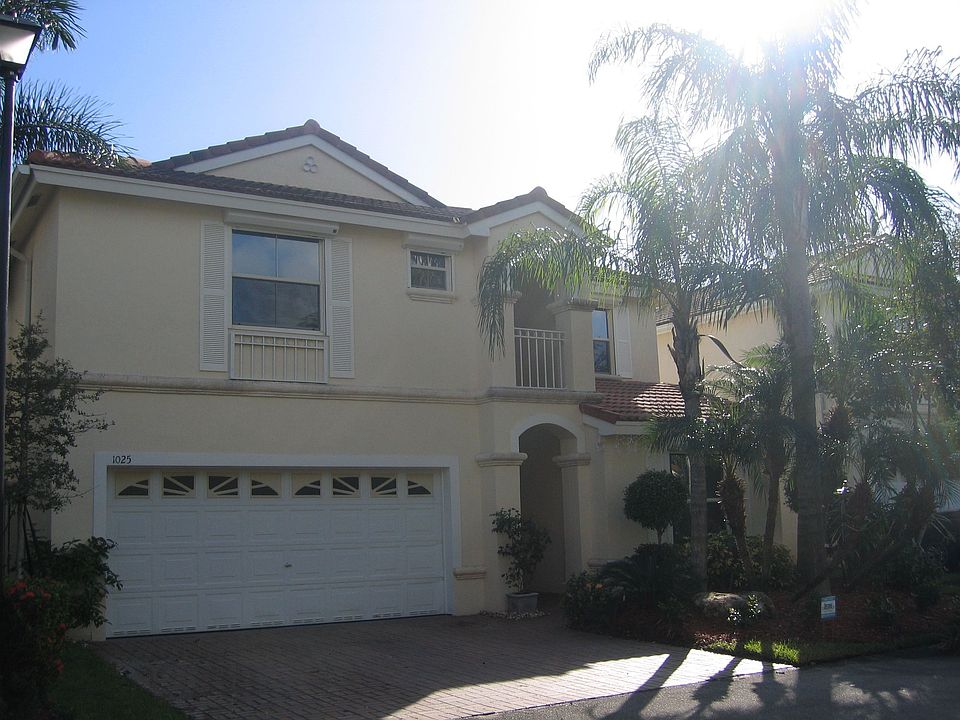 4 Bed/3 Bath   2 Car Garage