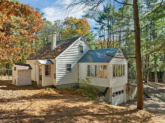 4th image of 250 Bennington Road