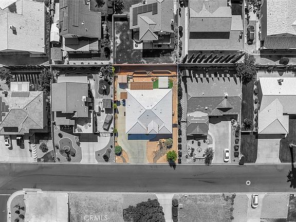 3rd image of 13010 Yellowstone Ave