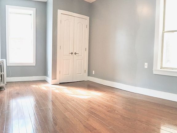 4th image of 236 New York Ave