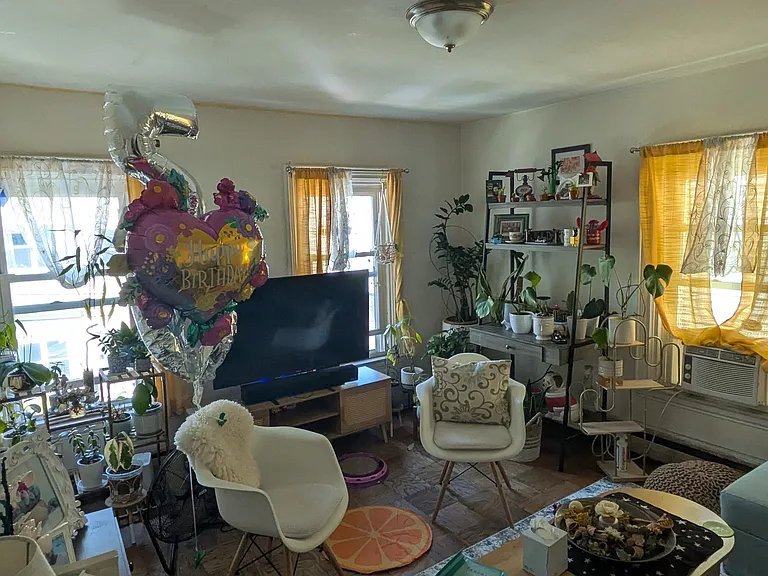 36 Otis St #3 — Photo 2