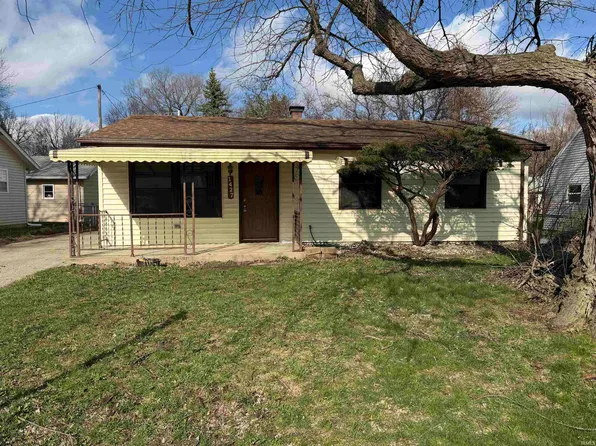 1427 Baywood Dr, New Haven, IN 46774