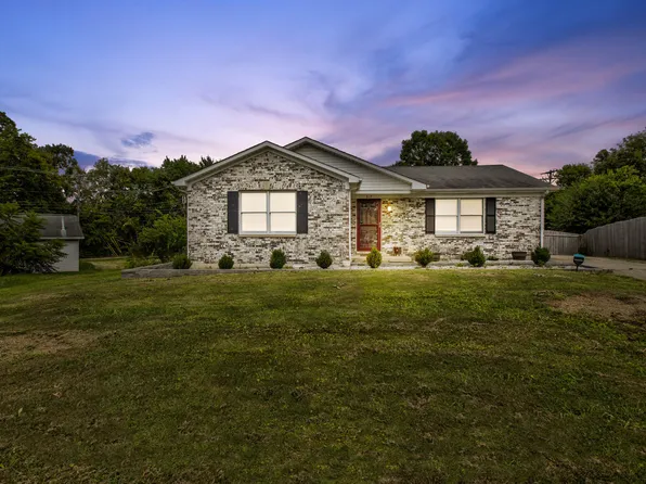 317 Williamsburg Dr, Nicholasville, KY 40356