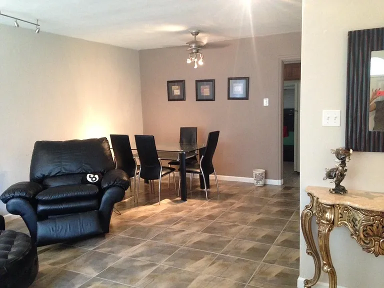 10820 Olive Blvd — Photo 2