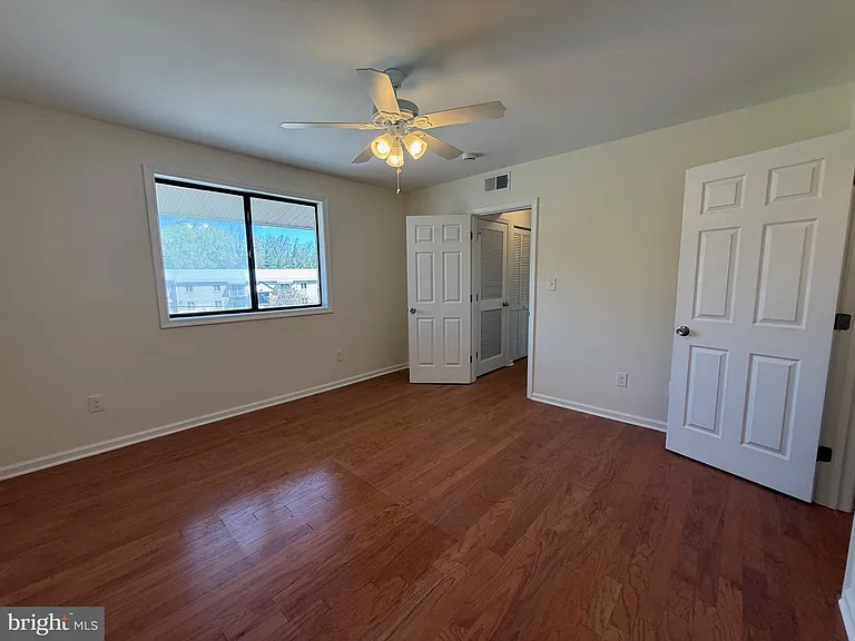 2754 Hollywood Rd #304 — Photo 8