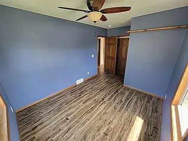 5th image of 305 Parker St