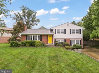 8323 Blowing Rock Rd, Alexandria, VA 22309