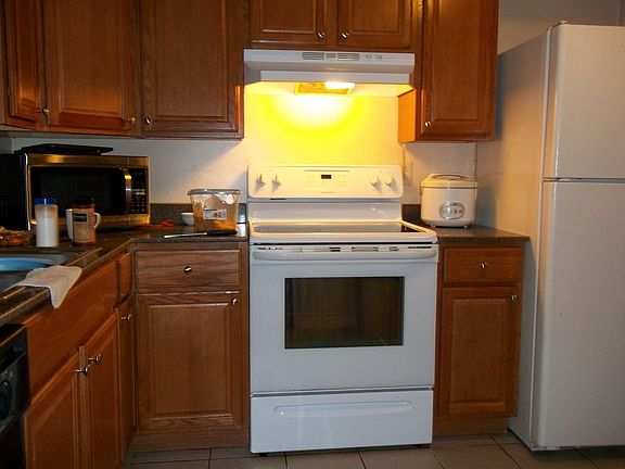 5th image of 3244 Wyndale Ct