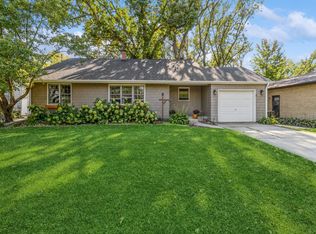 905 S 11th Ave W, Newton, IA 50208