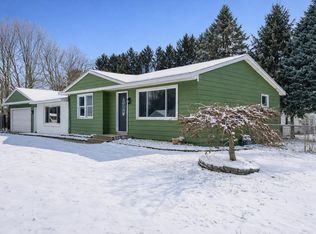 233 Washington Ave, Plainwell, MI 49080