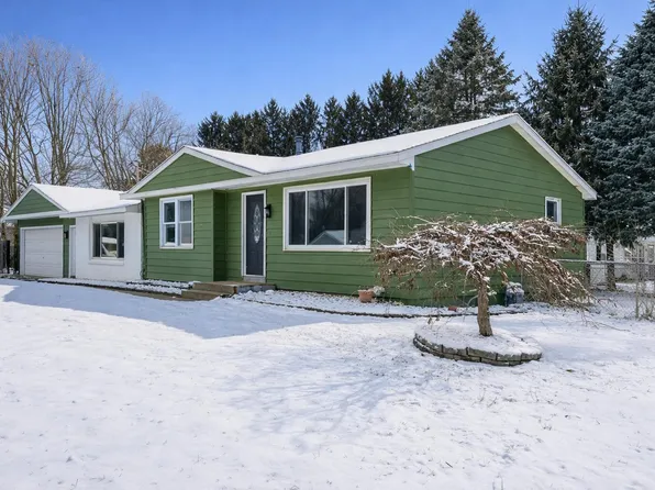 233 Washington Ave, Plainwell, MI 49080