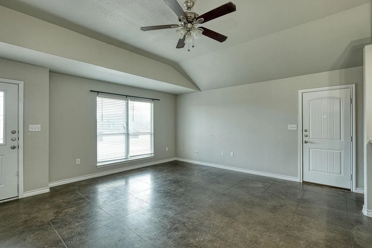 Building Photo - 104 Castleberry Ct #A