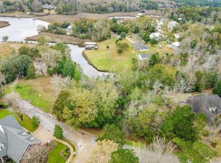 3705 Perryman Rd, Ocean Springs, MS 39564