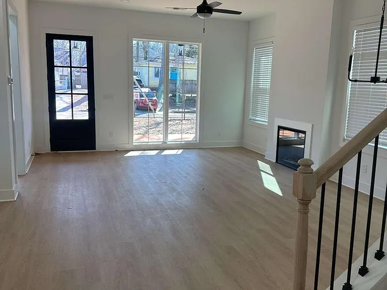 1239 Plaza Ave SW — Photo 4