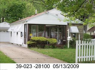 1530 Moncrest Dr NW, Warren, OH