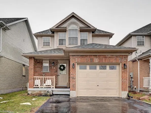 19 Sofron Dr, Cambridge, ON N3C 4G5