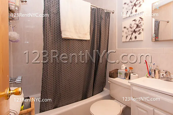 Rented by 123RentNYC.com | media 2