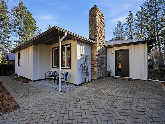 2nd image of 3121 S Manito Blvd
