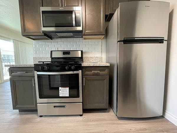 1st image of 19950 Roscoe Blvd #12