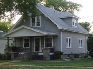 308 Delaware St, Hiawatha, KS 66434