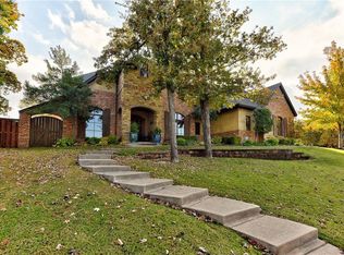 4240 Roundup Rd, Edmond, OK 73034