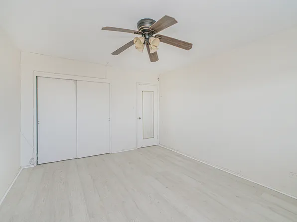 2630 Cropsey Avenue image 17 of 21