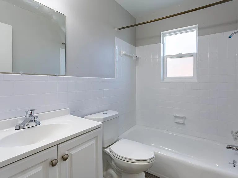 The Heights Apartments — Photo 29