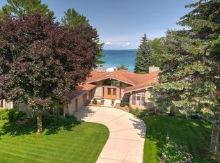 301 S Nanagosa Trl, Suttons Bay, MI 49682