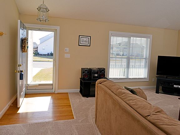5th image of 808 Dunbrook Dr