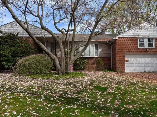 93 John Pl, Bergenfield, NJ 07621