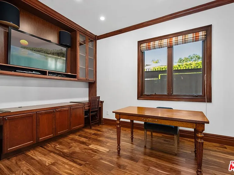 2108 San Ysidro Dr — Photo 21