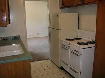 4th image of 1311 N Fairfax Ave APT 10