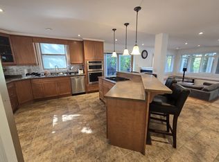 2 Michigan Ave, Saint Catharines, ON L2N4G6