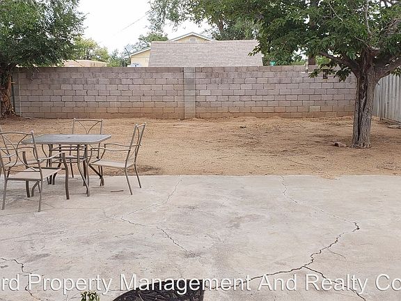 3rd image of 7449 Sky Court Cir NE