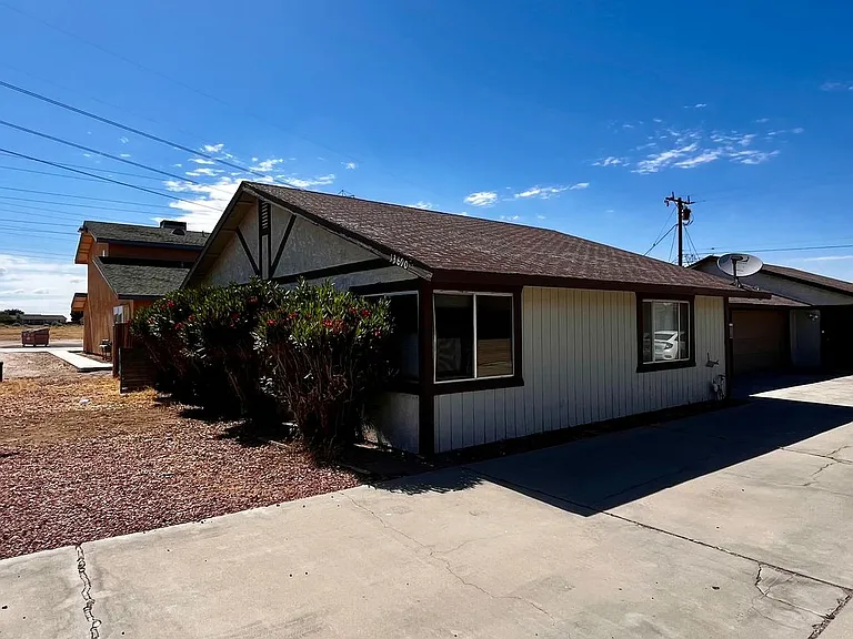 13890 Juniper St — Photo 2