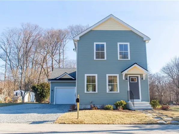 60 Dean Ave, North Kingstown, RI 02852