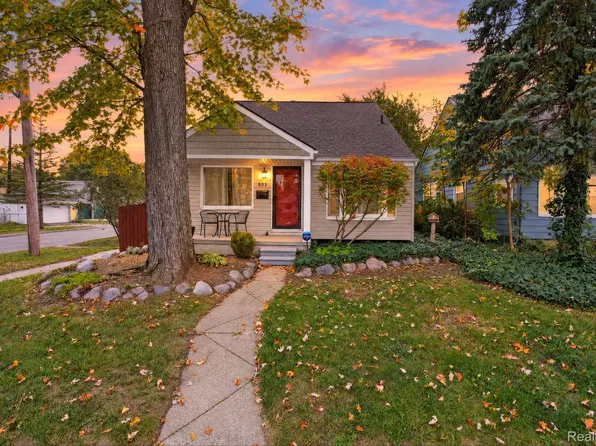 536 S Minerva Ave, Royal Oak, MI 48067